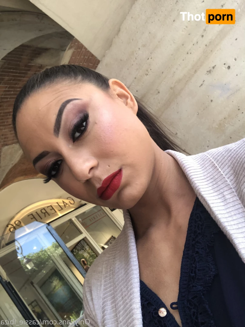 Cassie Del Isla 9239710