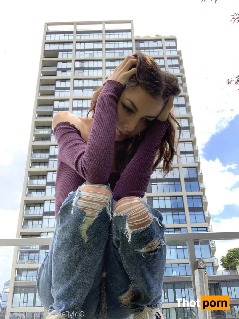 Chloe Night 15263168