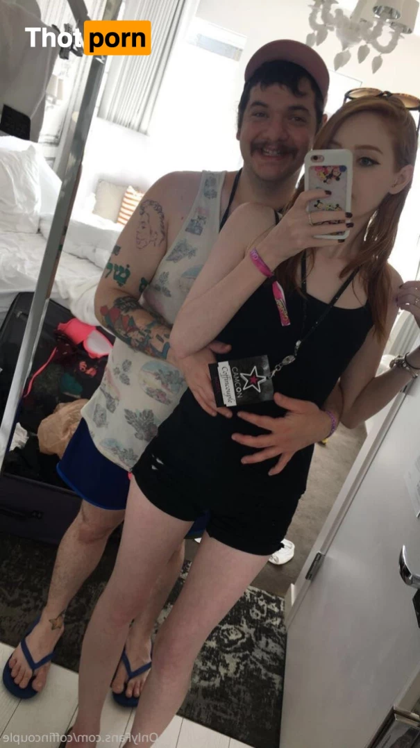 coffincouple 9191816