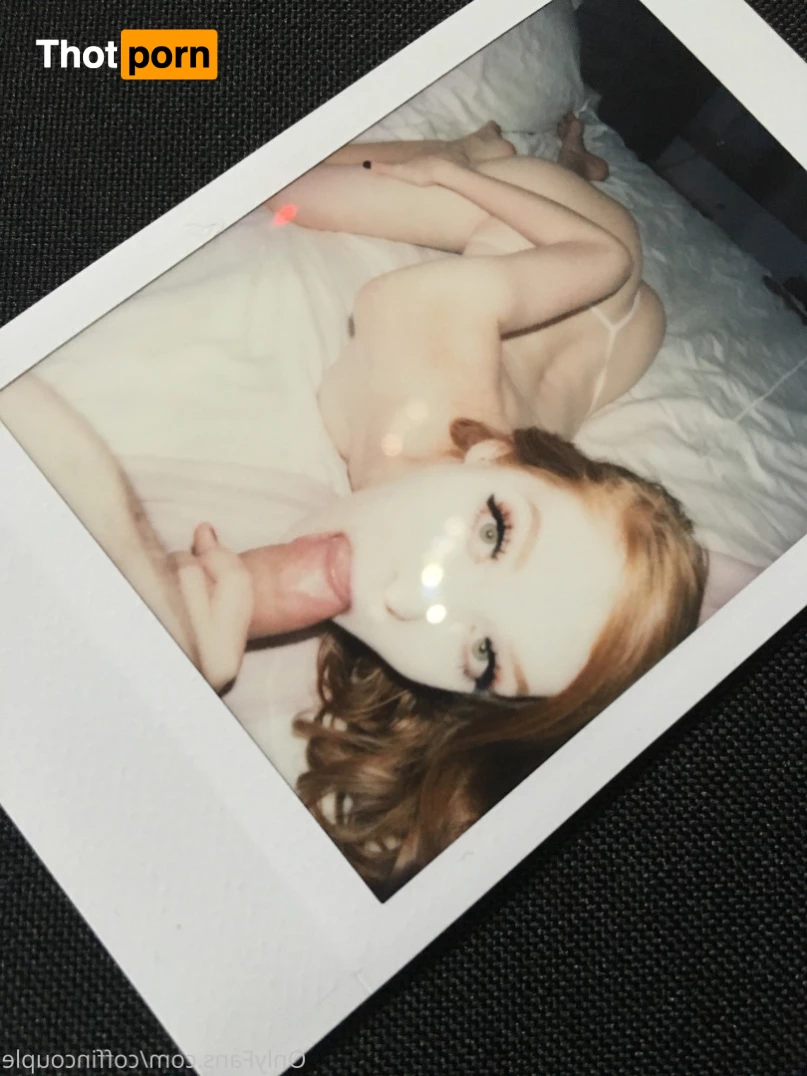 coffincouple 9191877