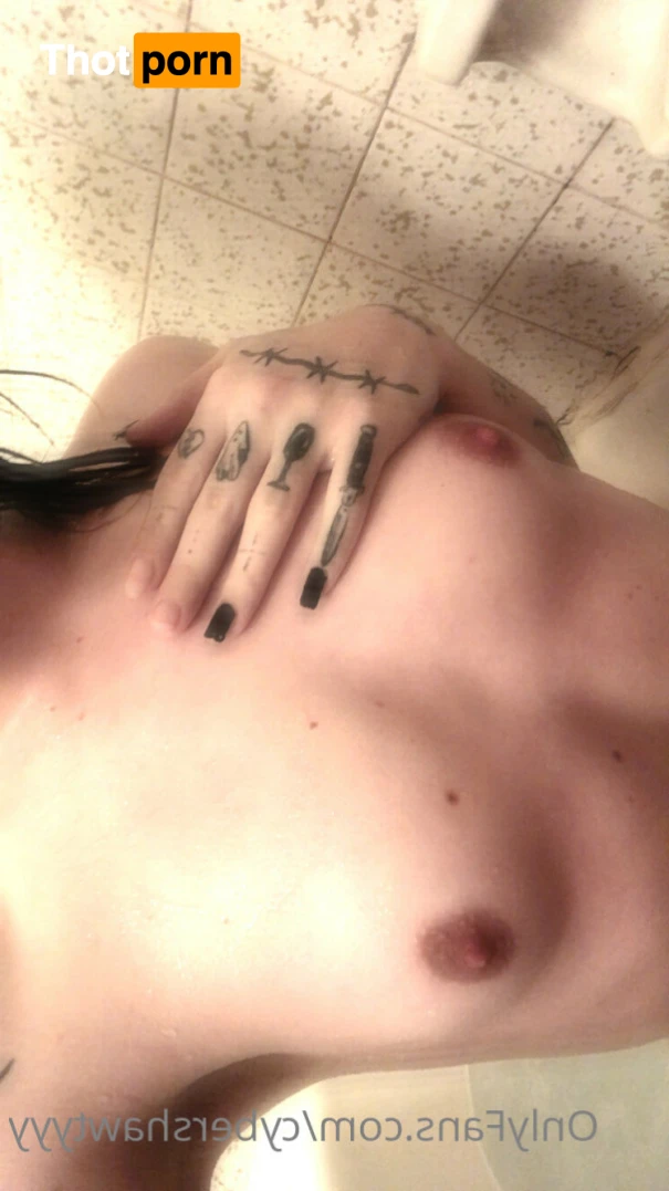 cybershawty 16300077