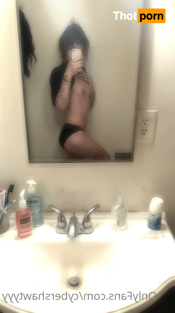 cybershawty 16300199