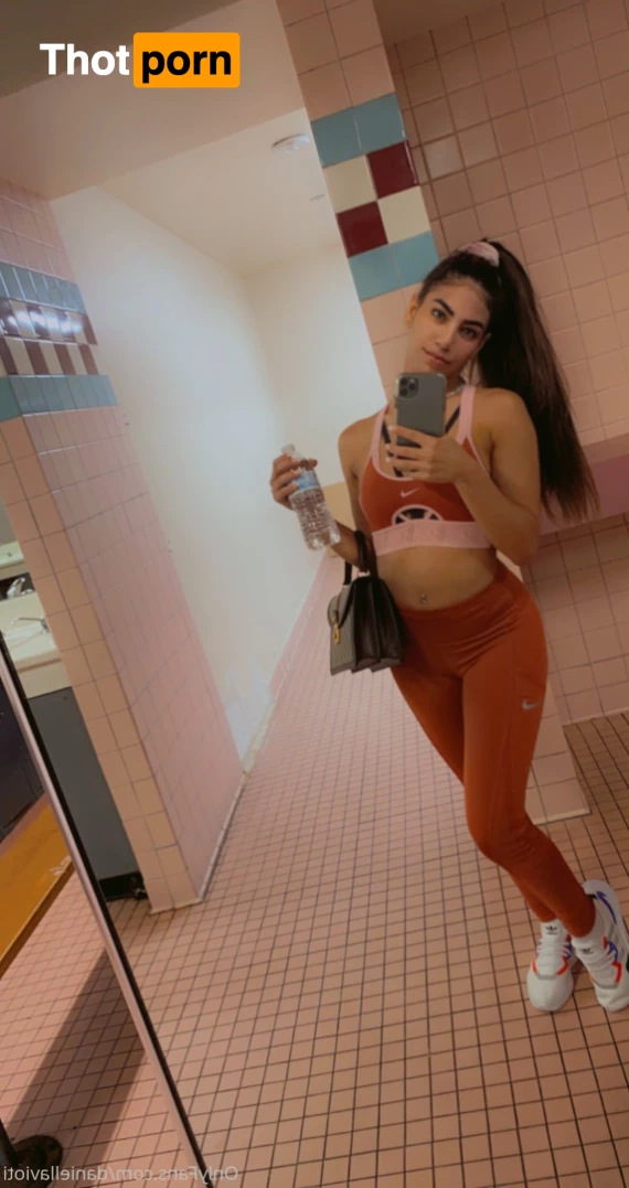 Petite middle eastern babe💖 9188088