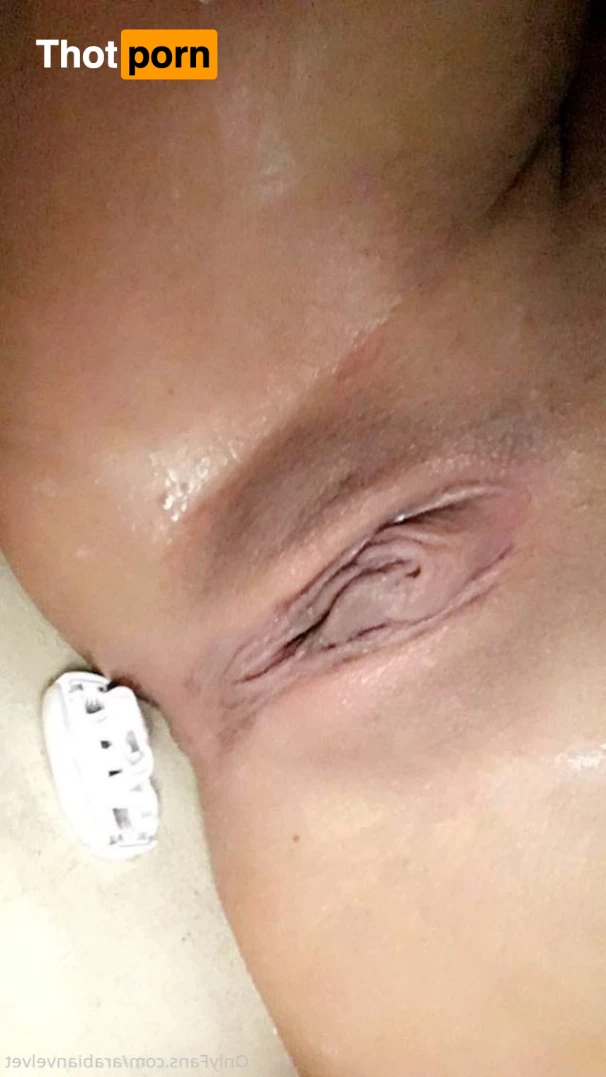 Petite middle eastern babe💖 9188332