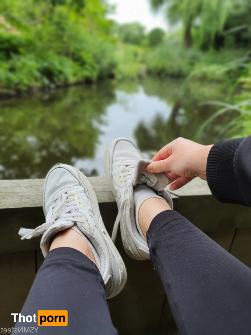 DELICIOUSDUTCHFEET 13536142