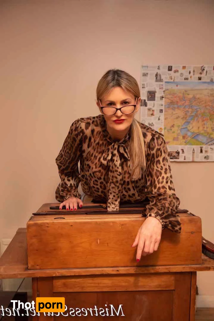 Mistress Scarlet 13321407