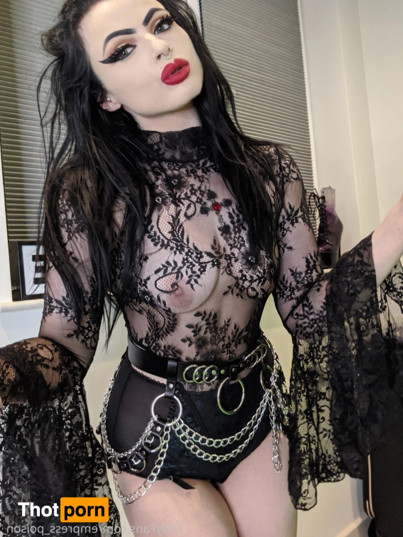 Empress Poison 16464555