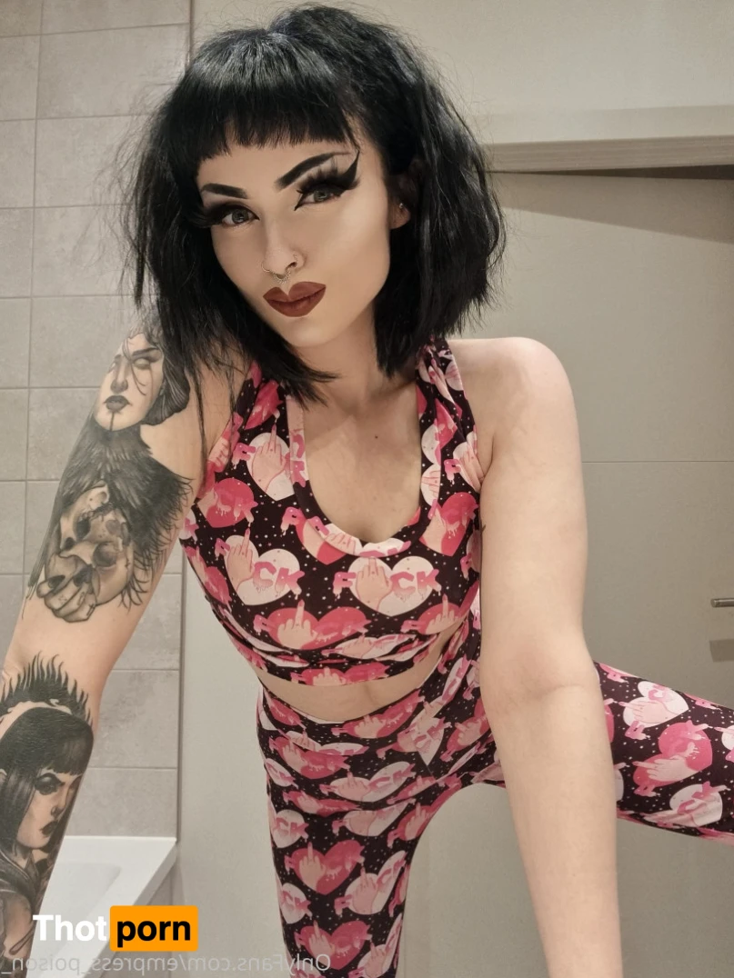 Empress Poison 16464675