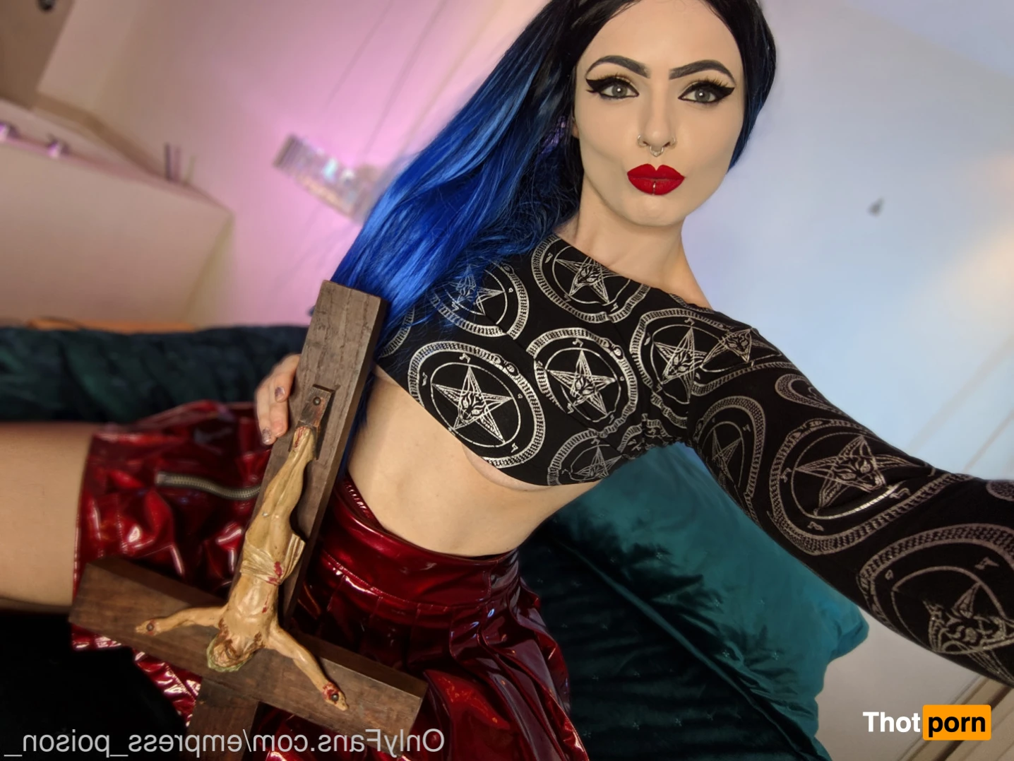 Empress Poison 16464826