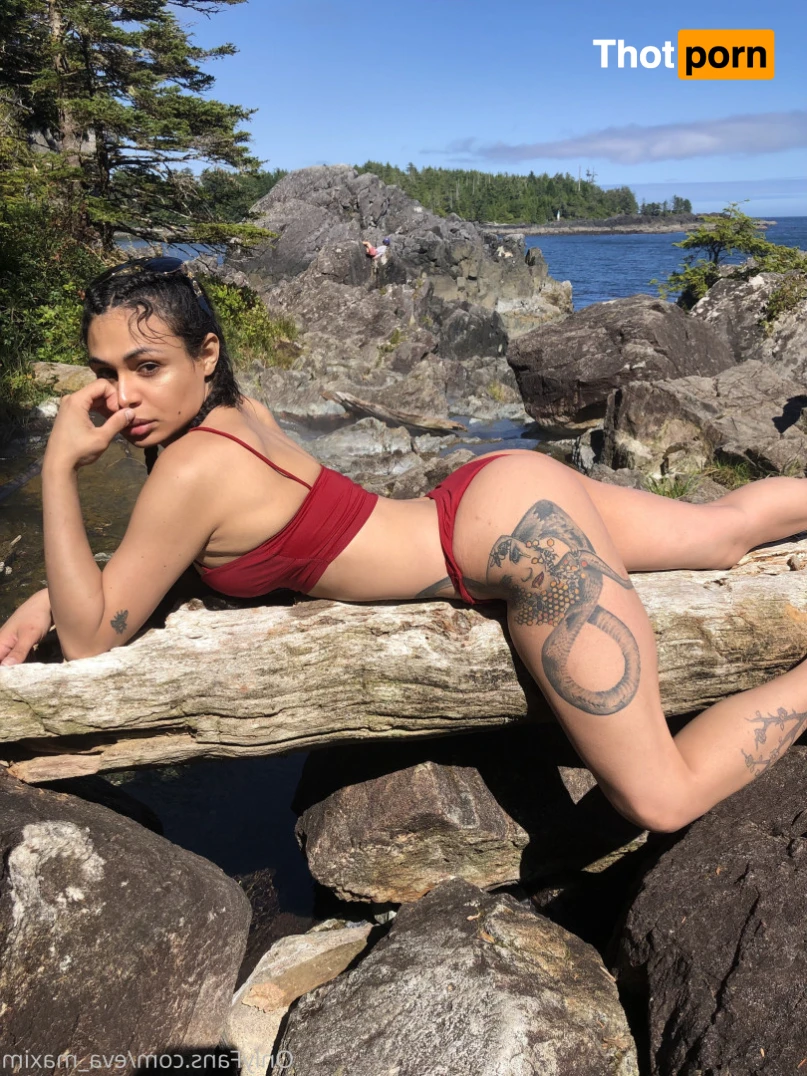 Eva Maxim 🦋 13161386