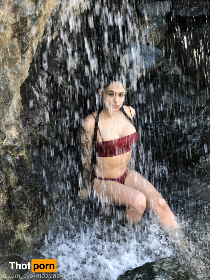 Eva Maxim 🦋 13161474