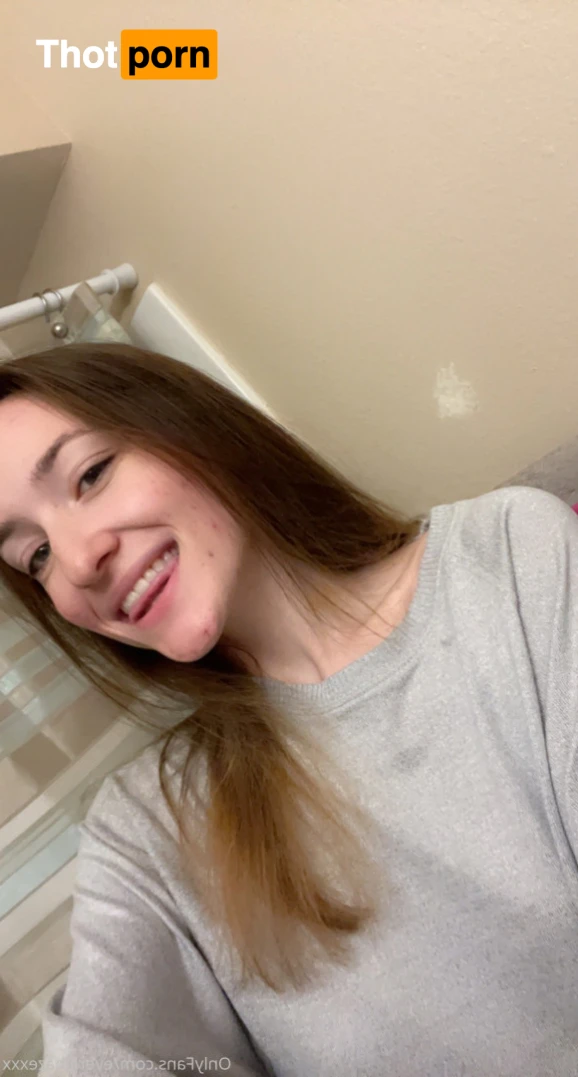 Everly Haze 16033439