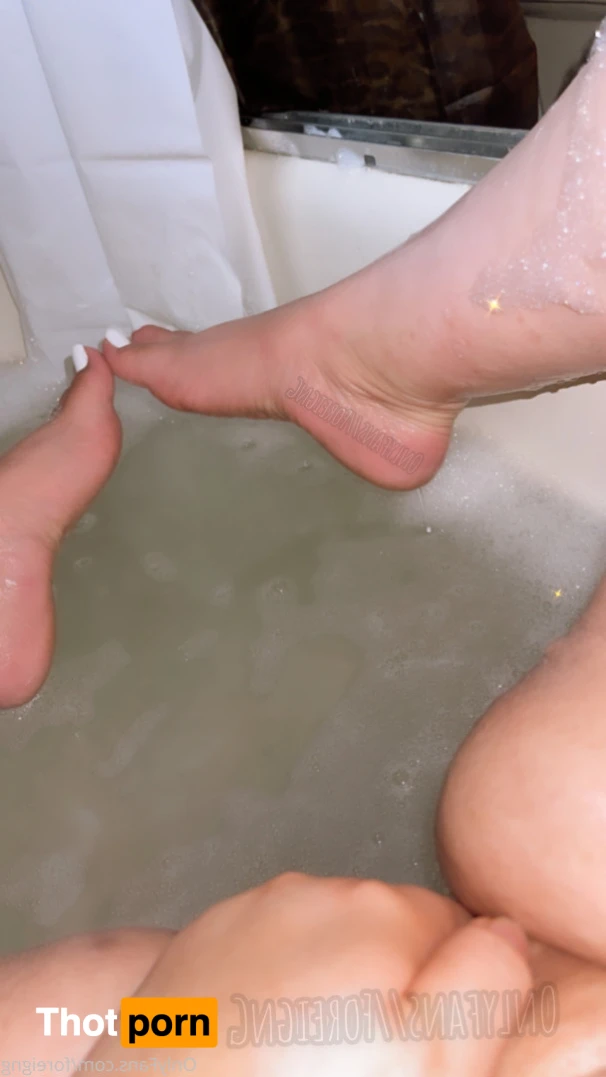 Foreign 🕷🖤 12414728