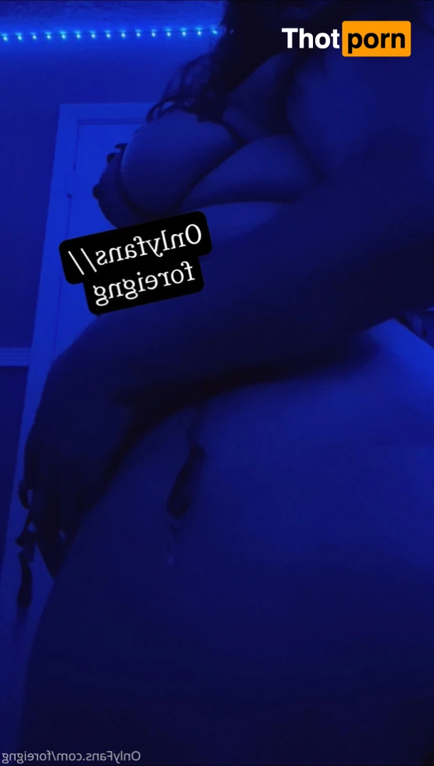 Foreign 🕷🖤 12415185