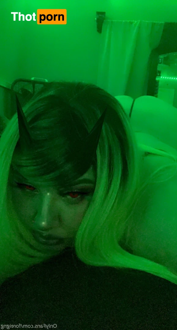 Foreign 🕷🖤 12415694