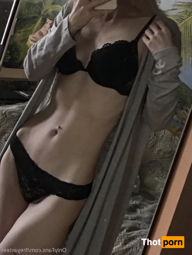 Freya Stein 🔮 15874302