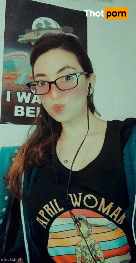 Frida Sante 12411583