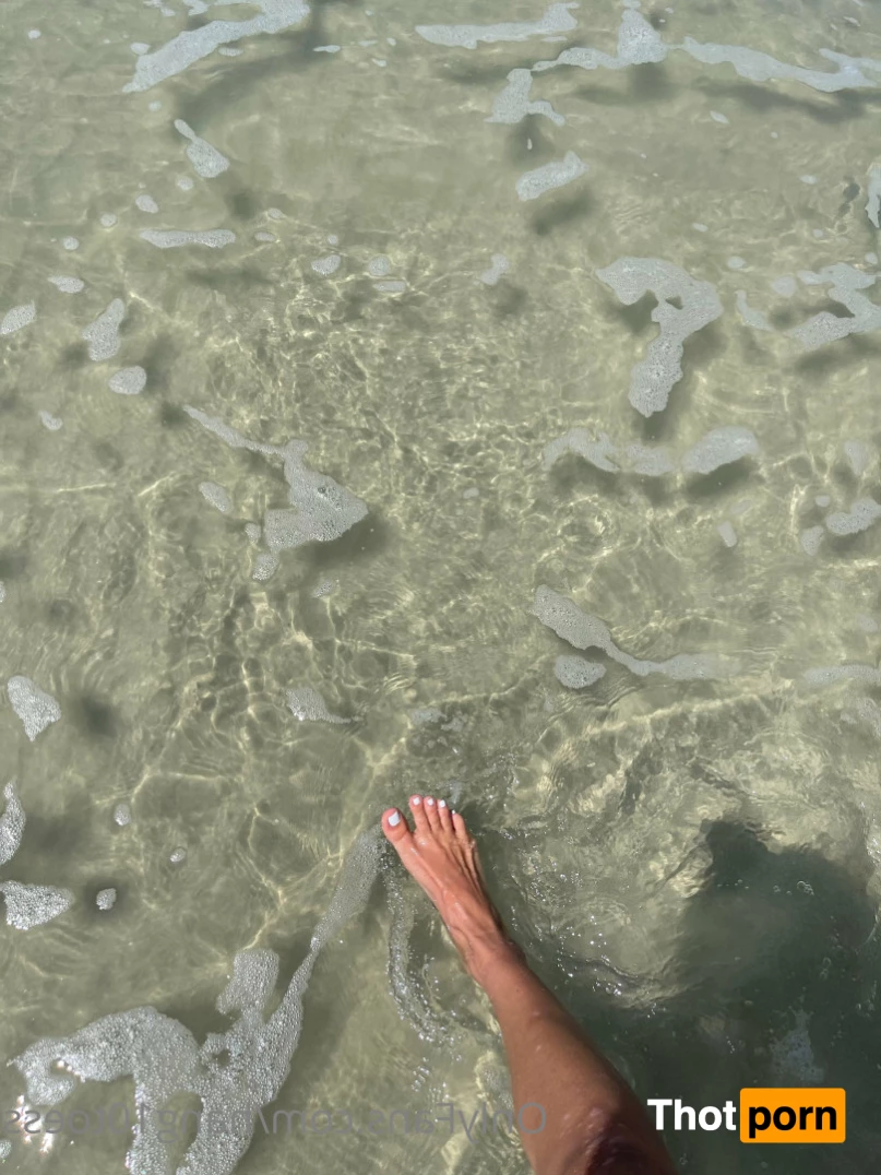 Linzi Little 7879334