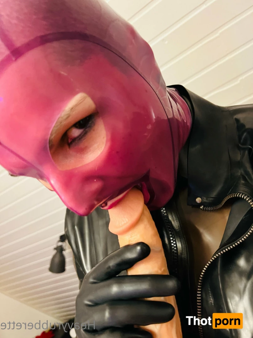 heavyrubberette 9825572