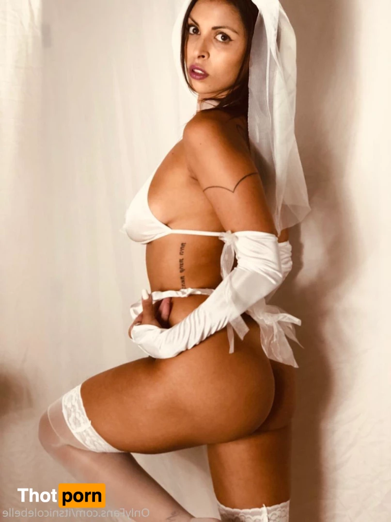 Nicole Belle 9179744