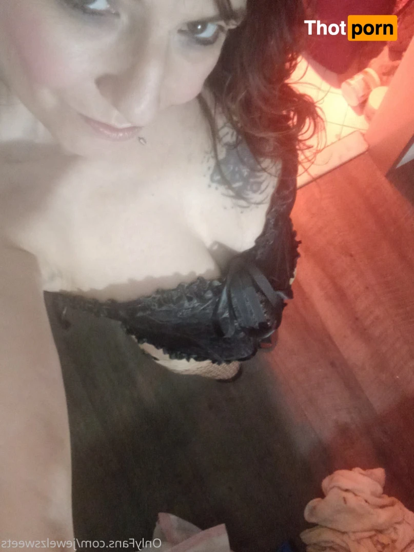 Jewelz Sweets 15218167