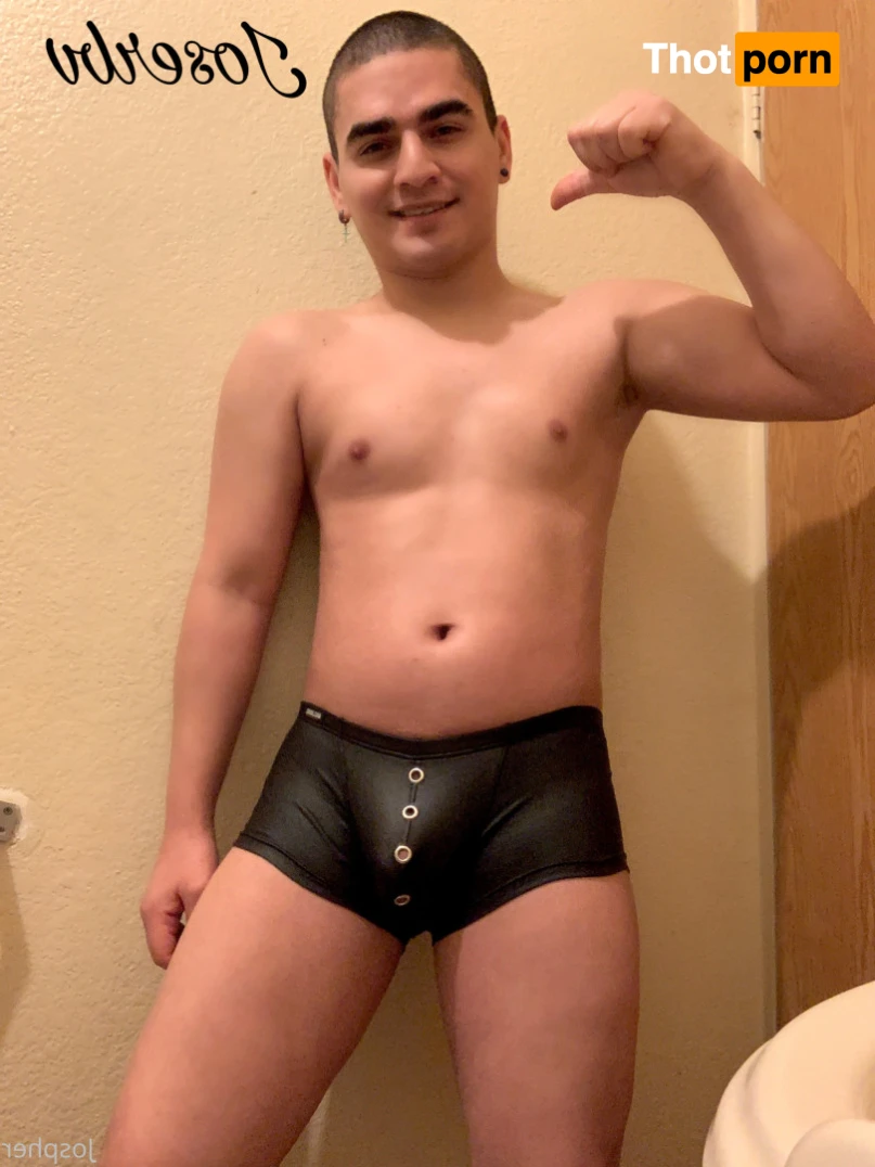 Christopher y José 15972103