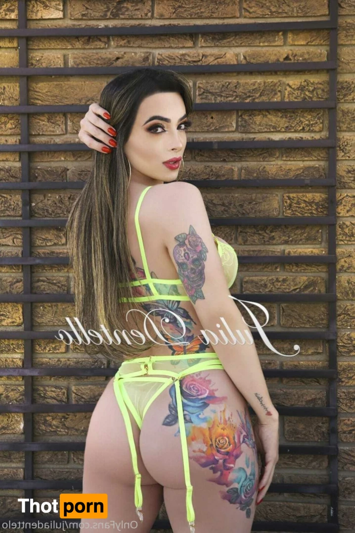 Julia denttelo 13739673