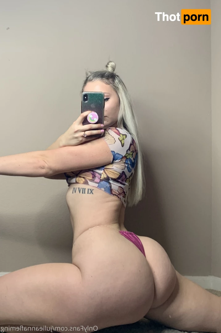 Julie Anna 🦄 7882663