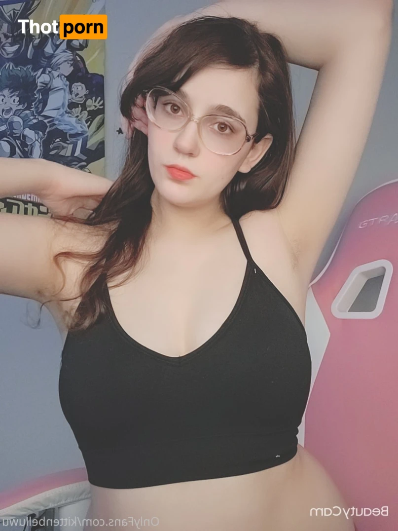 Kittenbelluwu🌸 16073130