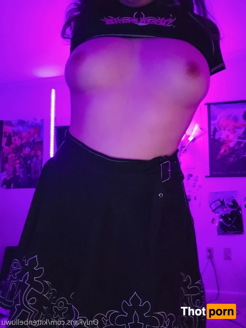 Kittenbelluwu🌸 16076526