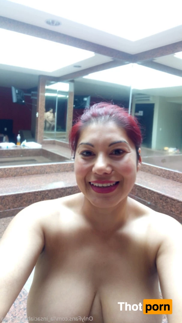 LA SEÑORA DE LAS CUATRO DÉCADAS 8973975