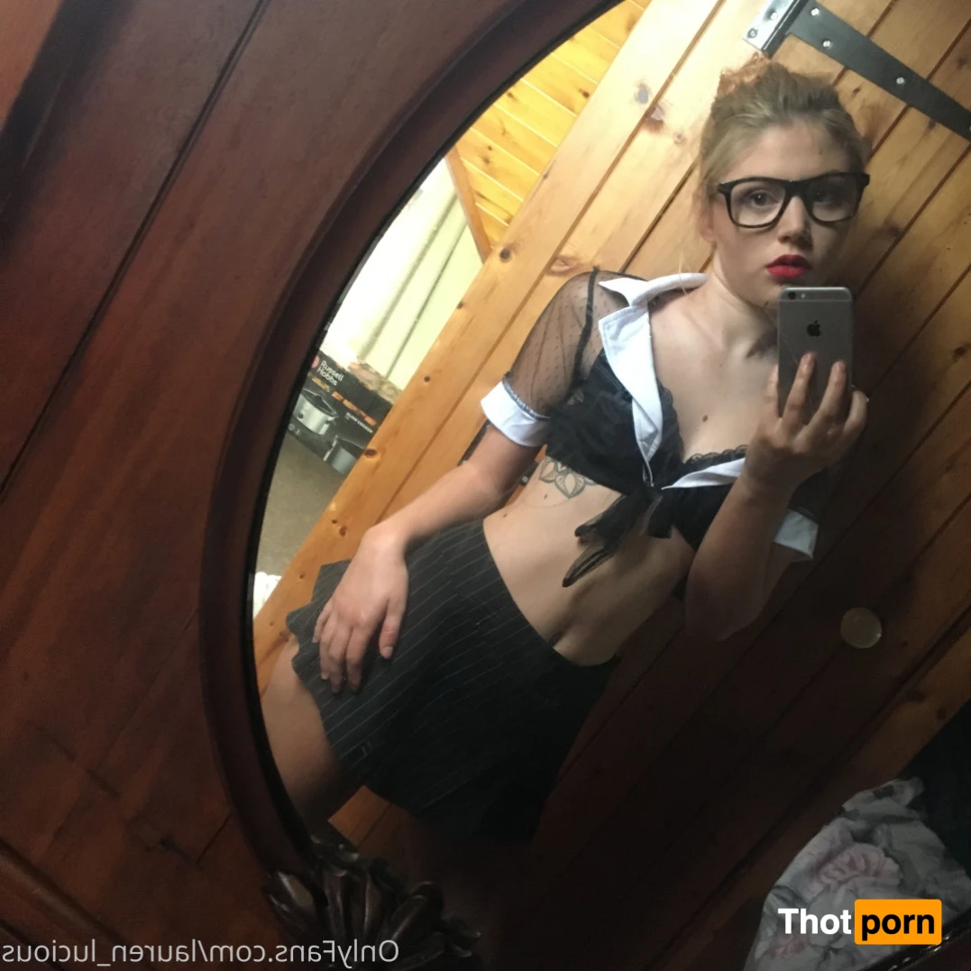 lauren_lucious 15031387