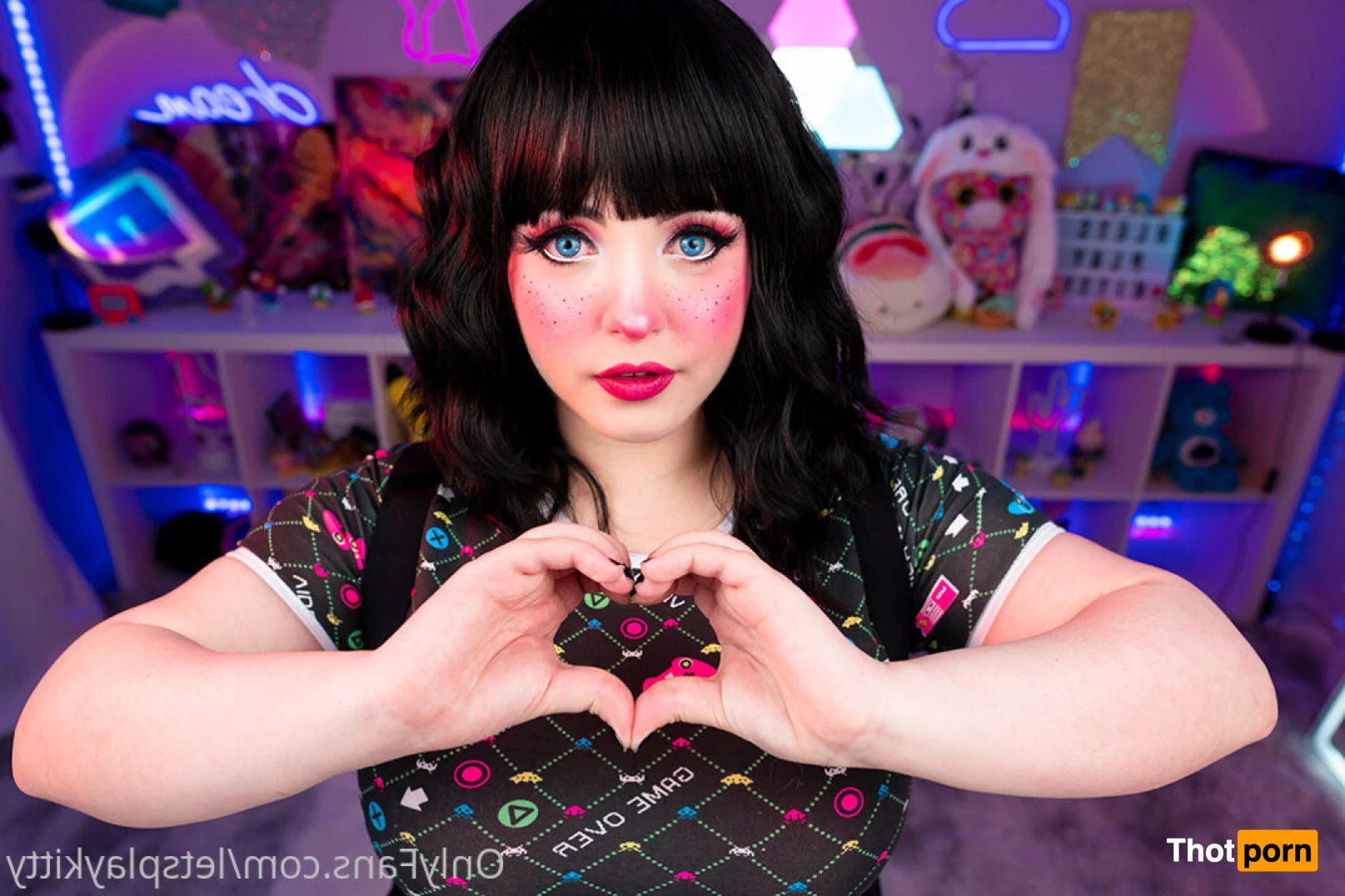 LetsPlayKitty 16280987