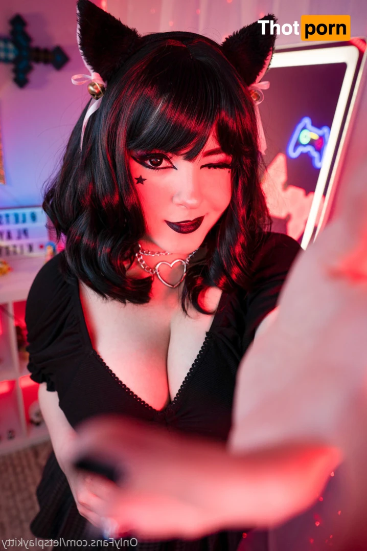 LetsPlayKitty 16282350