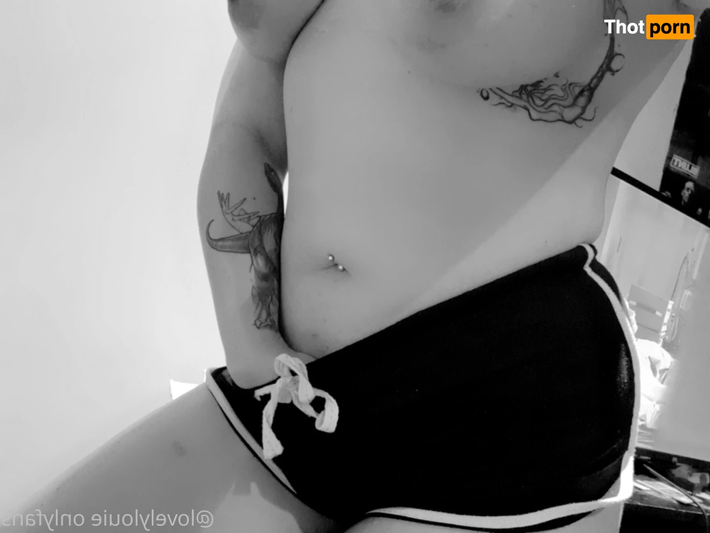 Lovely Louie 9718302