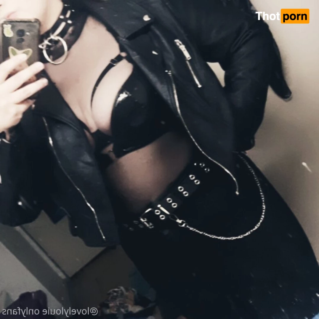 Lovely Louie 9718467