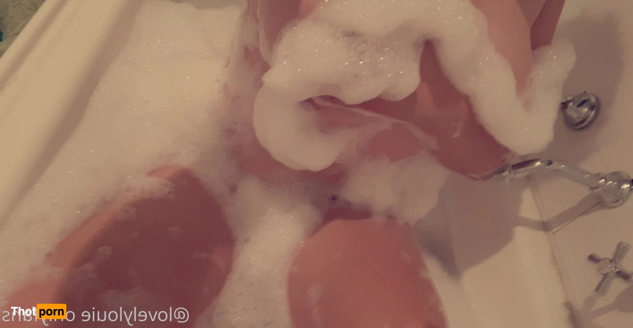 Lovely Louie 9718512