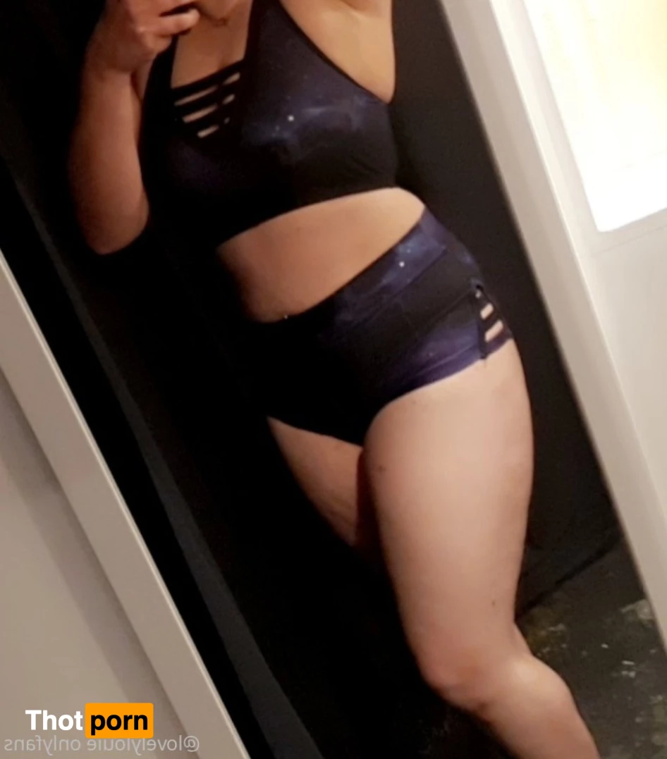 Lovely Louie 9718618