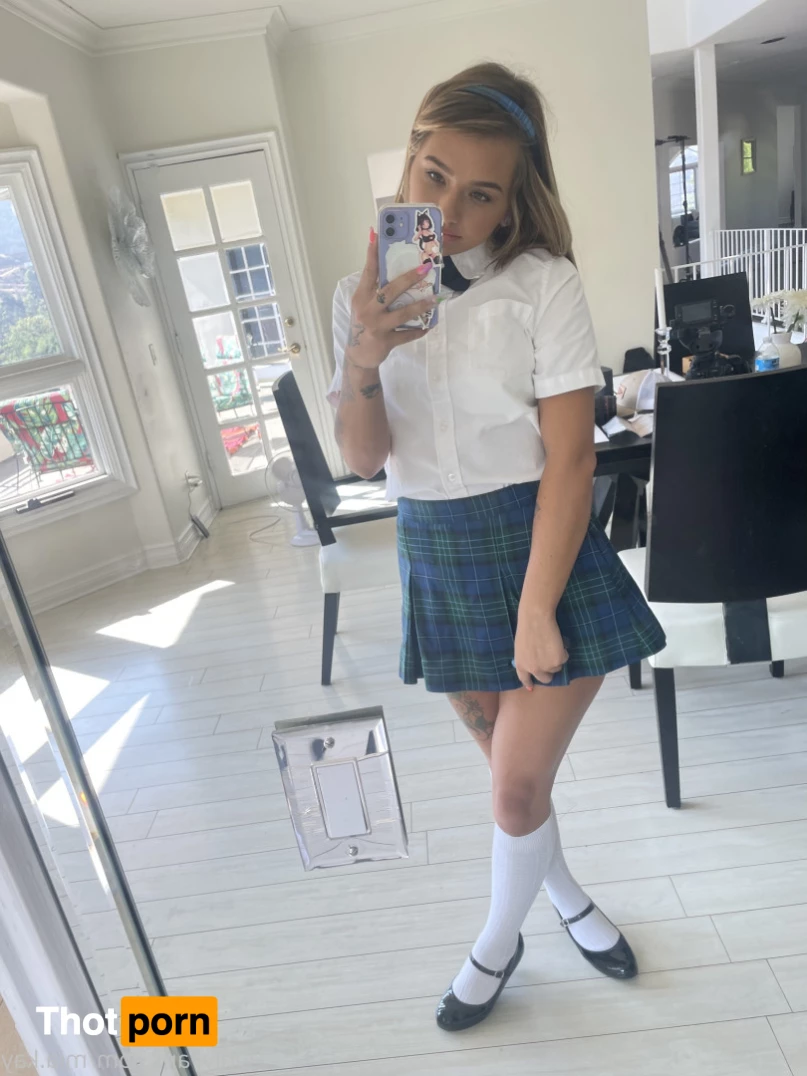 Mia Kay 👑 9279301