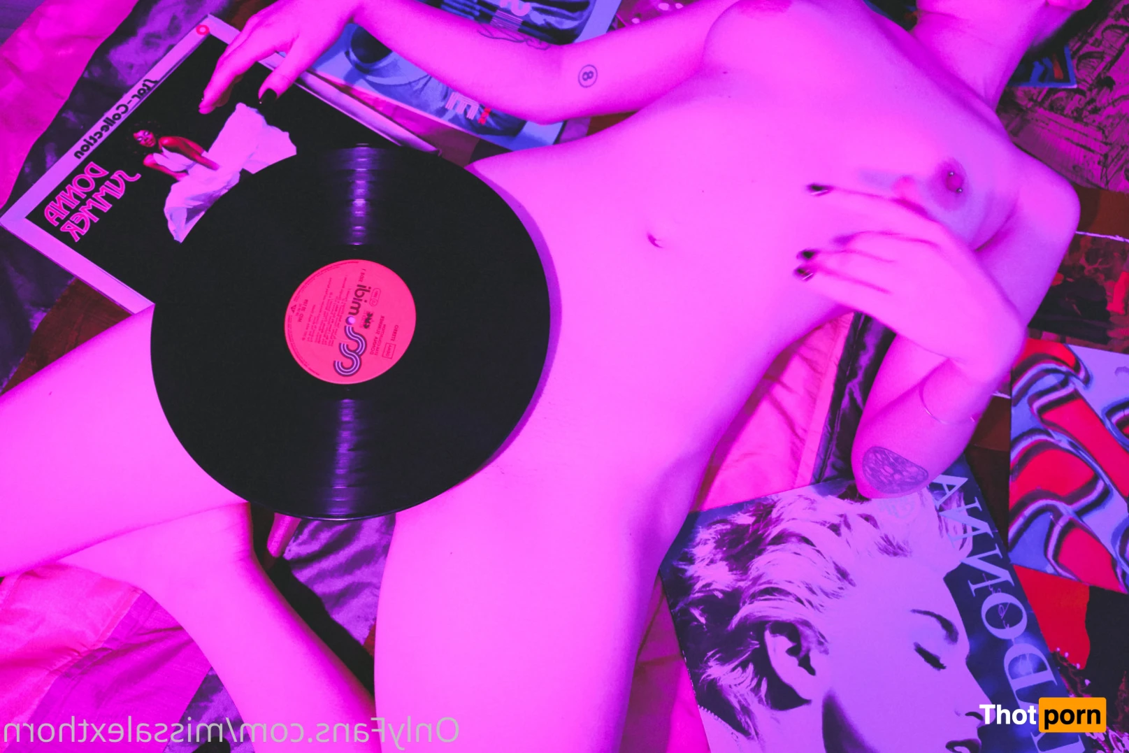 Alexandra Thorn 13332229