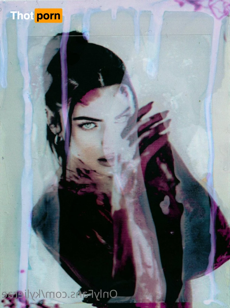 🦋 K Y L I E   R Δ E   H A L L 🦋 4370354