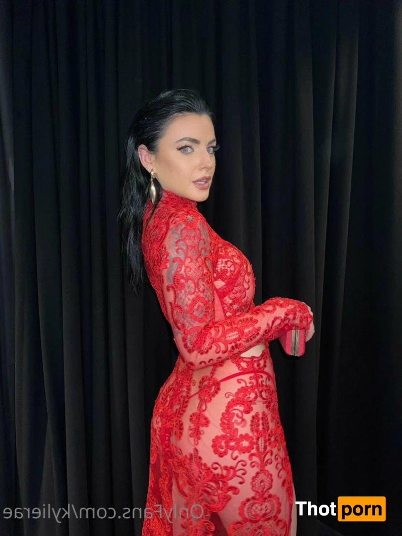 🦋 K Y L I E   R Δ E   H A L L 🦋 4370410