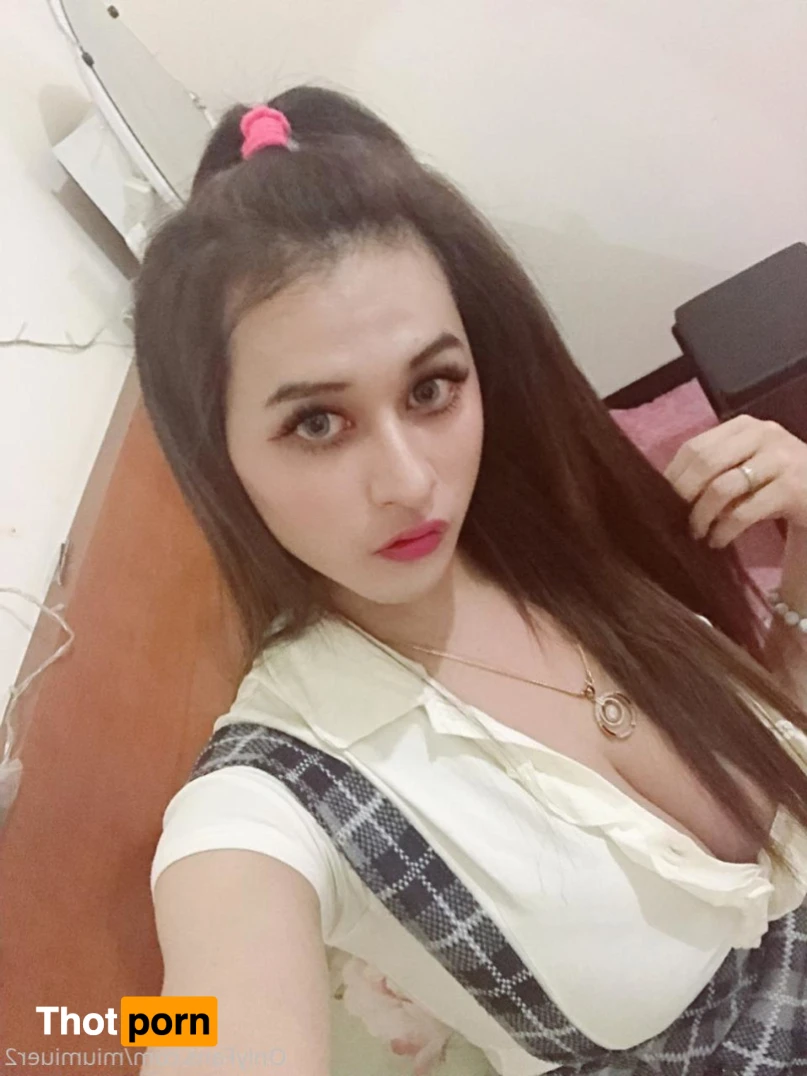 dona adeline patricia betrix 13040730