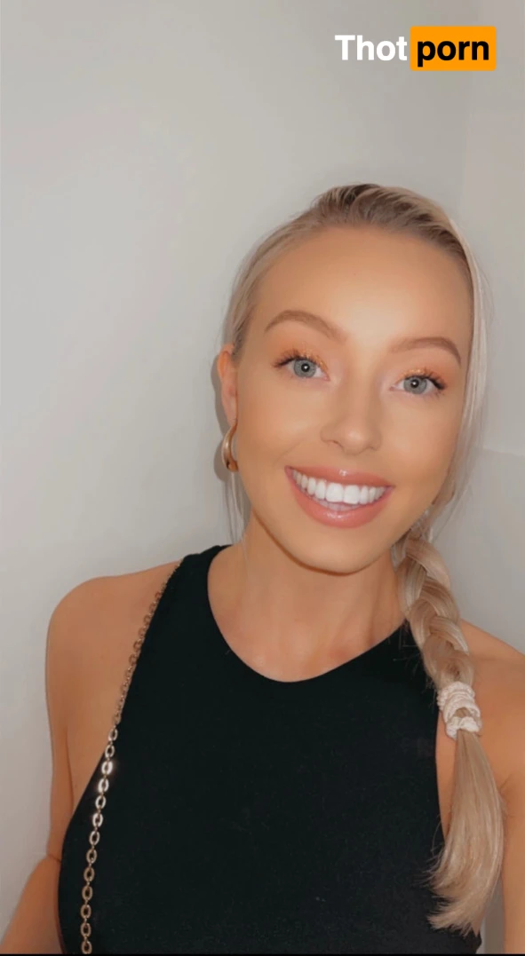 Mistress Cardi 12645813