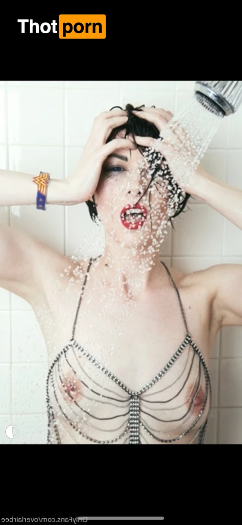 Bee (Naked News/Suicidegirls/Playboy tv) 13973226