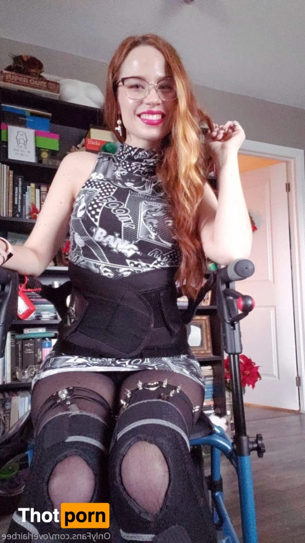 Bee (Naked News/Suicidegirls/Playboy tv) 13982023