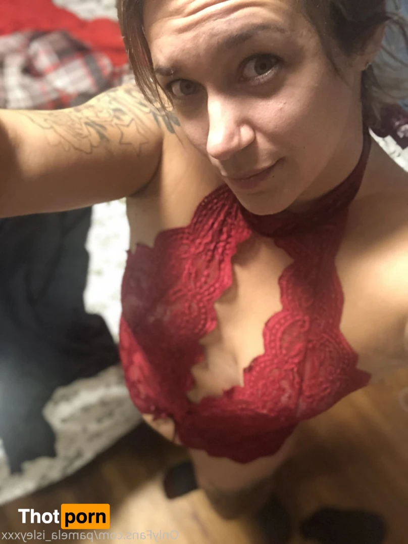 Pamela isley 12975670