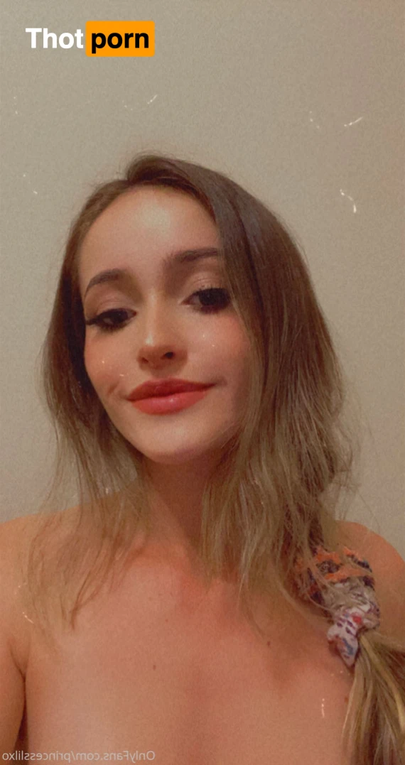 princess lil 💗 13715787