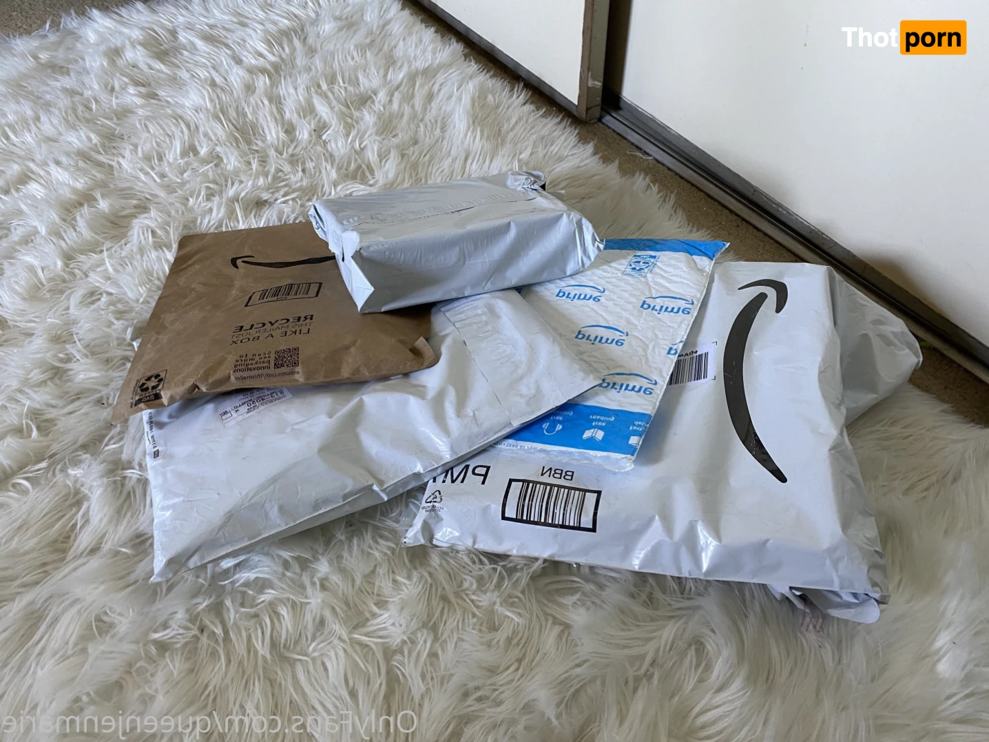 Queen Jennifer Marie - PREMIUM 11492745