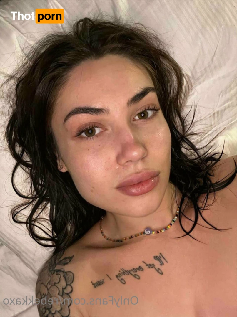 Rebekka 🖤 7894414